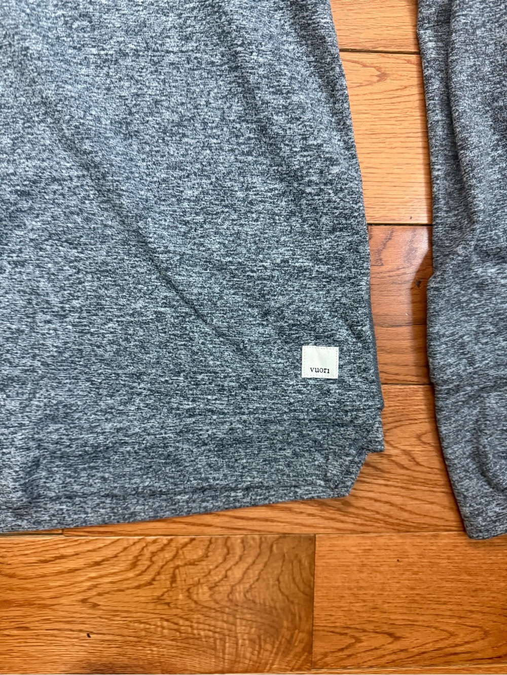 Vuori Women’s Halo Essential Lightweight Hoodie - Picture 2 of 5
